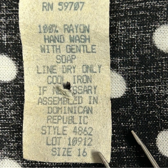 Vintage Womens Polka Dot Blouse Size L Long Sleeve Button Up Twee Classic 90s‎ - Picture 12 of 12